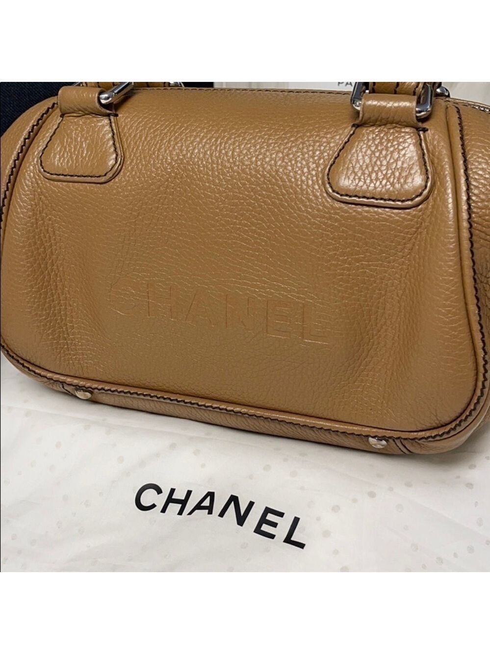 AUTHENTIC CHANEL LAX TASSEL BOWLER BAG TAWNY PEBBLED LEATHER SHOULDER BAG - Picture 3 of 16